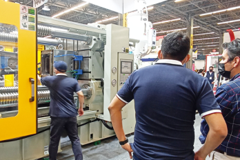 Choosing the Right Injection Molding Process for Smart Technology Products